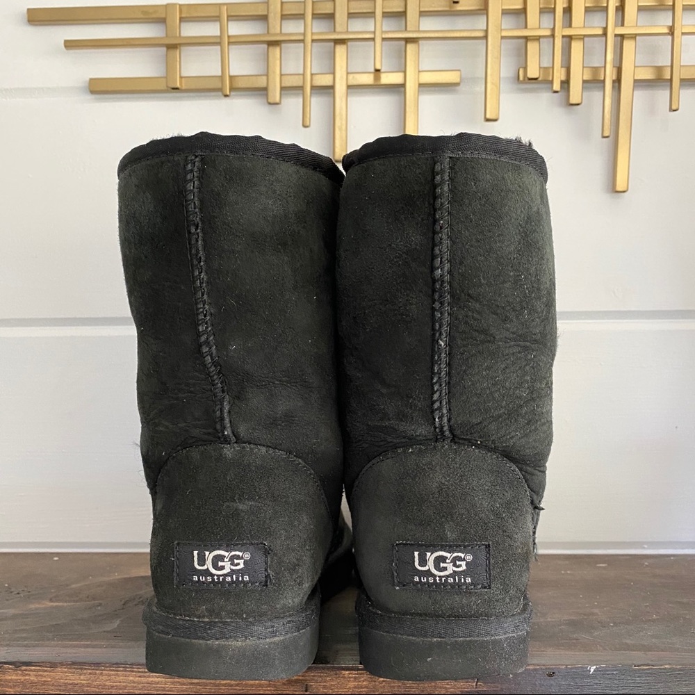 Ugg Essential Short Leather Black Boots Mm30